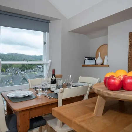 Central - 1 Bedroom - Exceptional Views