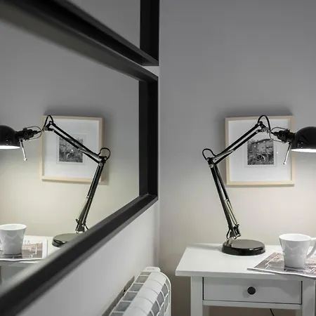 Central - 1 Bedroom - Exceptional Views Lägenhet